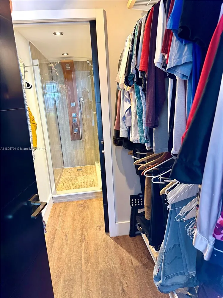 200 Leslie Condo #817 image #36