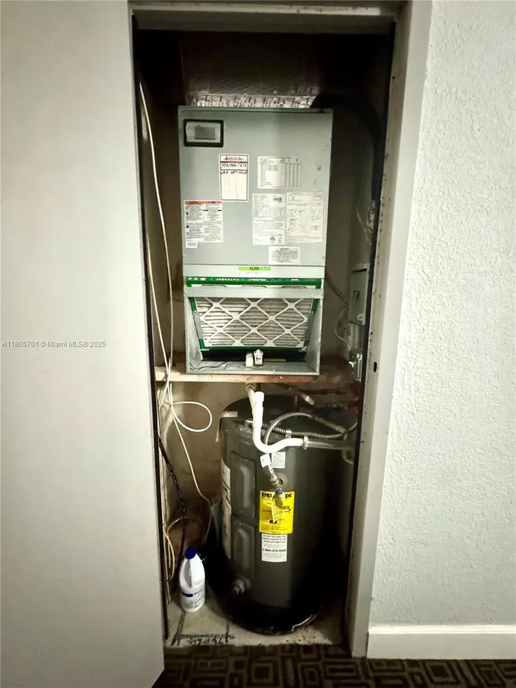 200 Leslie Condo #817 image #46