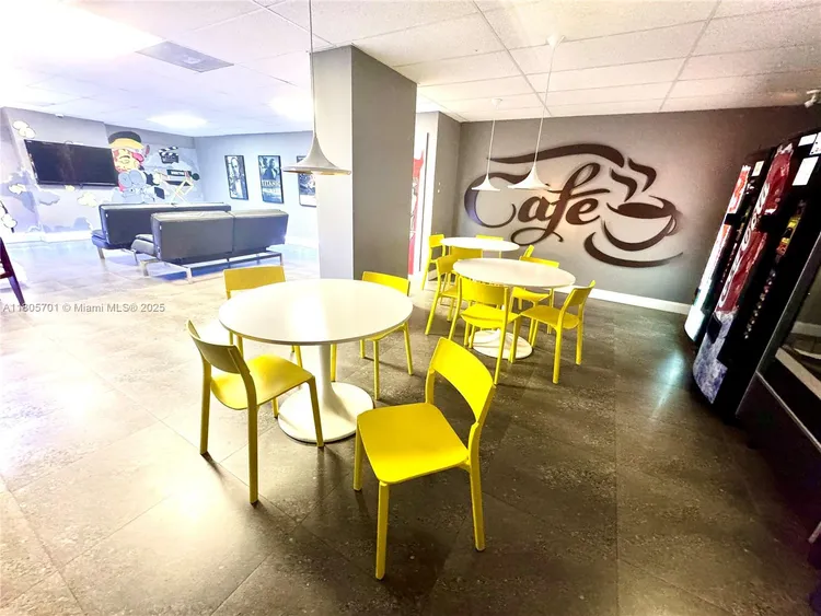 200 Leslie Condo #817 image #47