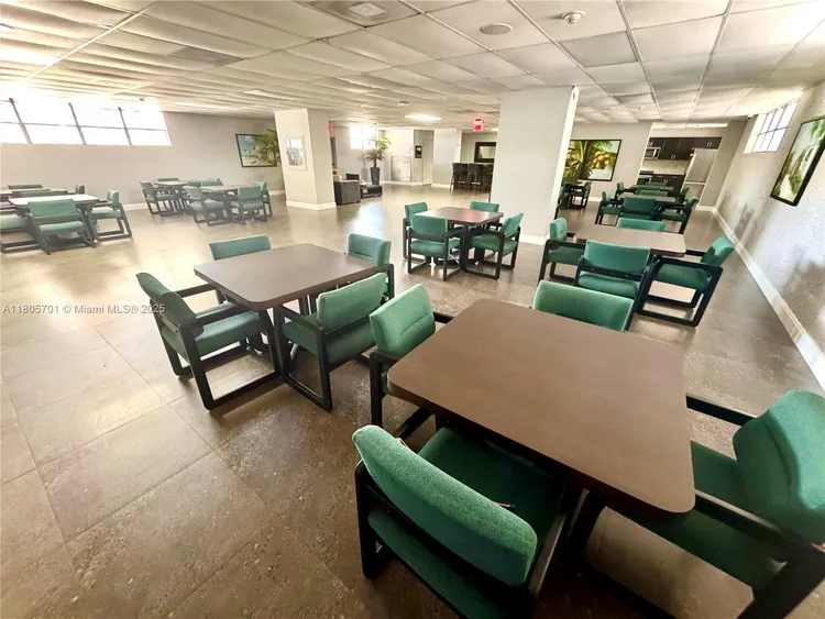 200 Leslie Condo #817 image #49