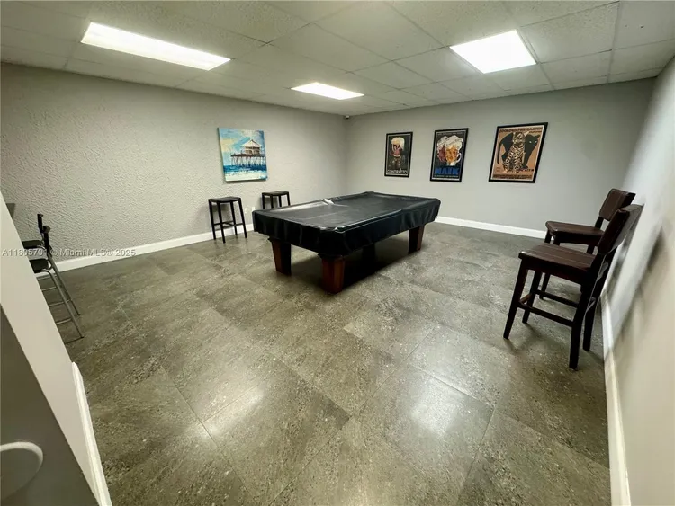 200 Leslie Condo #817 image #52