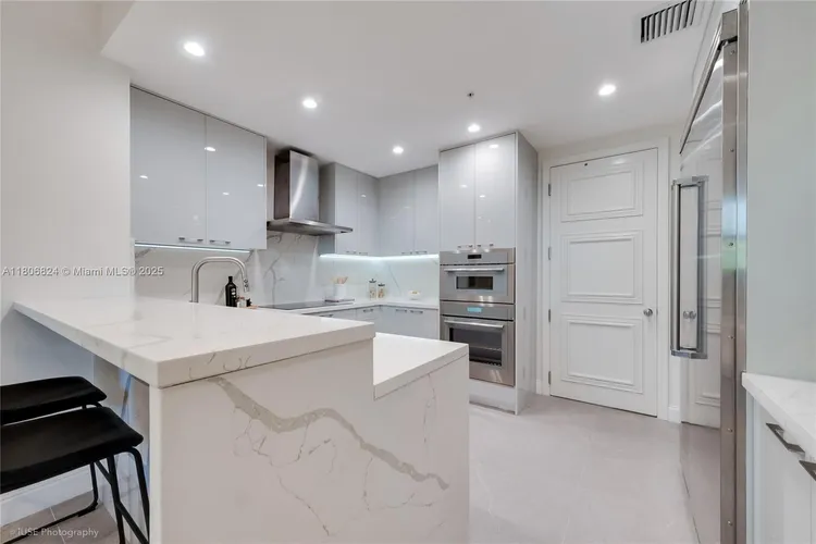 Padua Condo Deering Bay #231 image #6