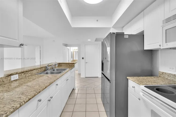 Turnberry on the Green #607 image #10