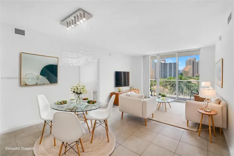 Turnberry on the Green #607 image #11