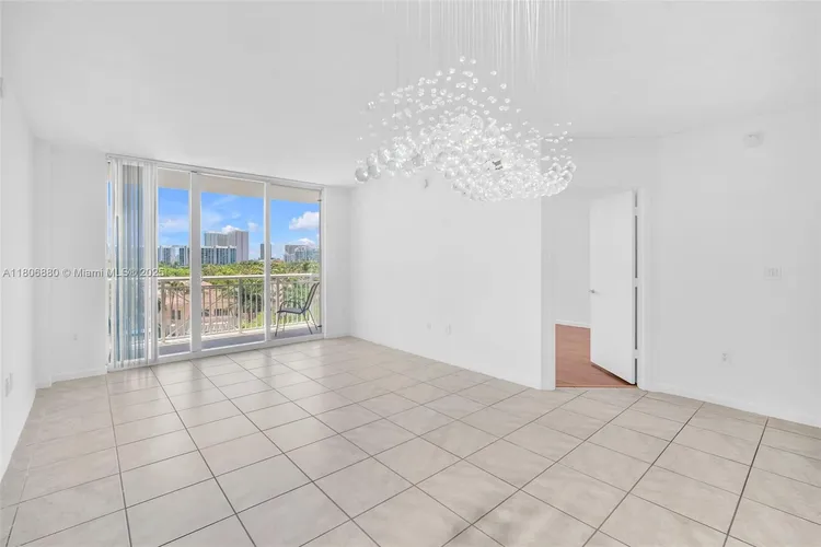 Turnberry on the Green #607 image #13