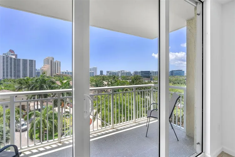 Turnberry on the Green #607 image #14