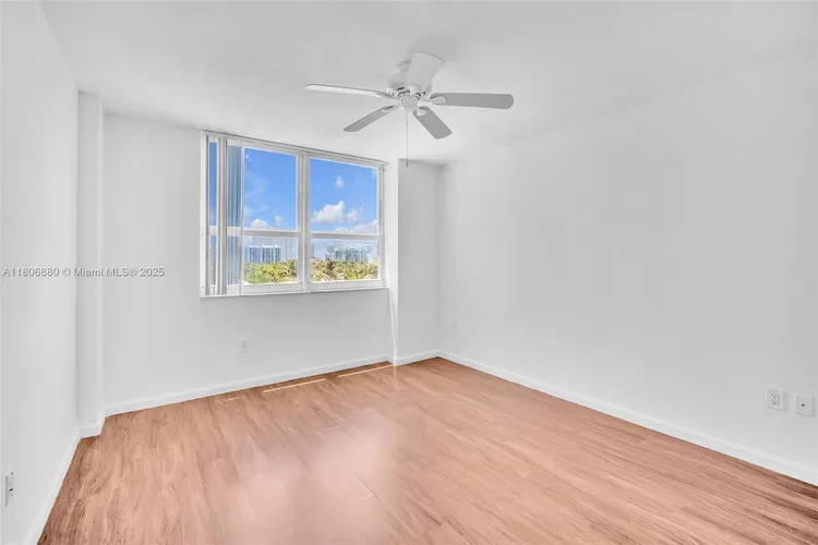 Turnberry on the Green #607 image #26