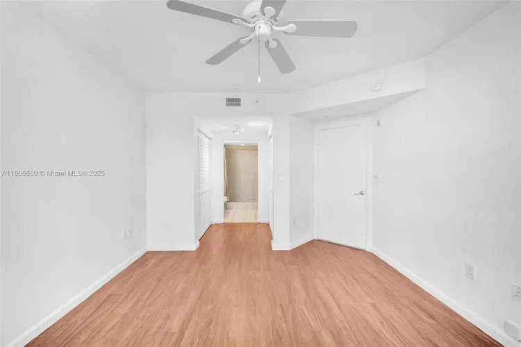 Turnberry on the Green #607 image #27