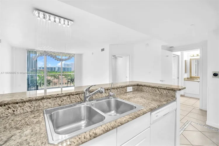 Turnberry on the Green #607 image #8