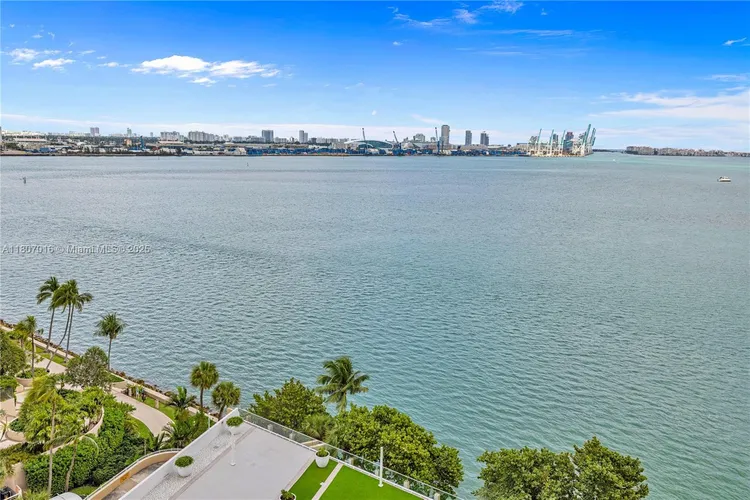 Isola #1409 image #10