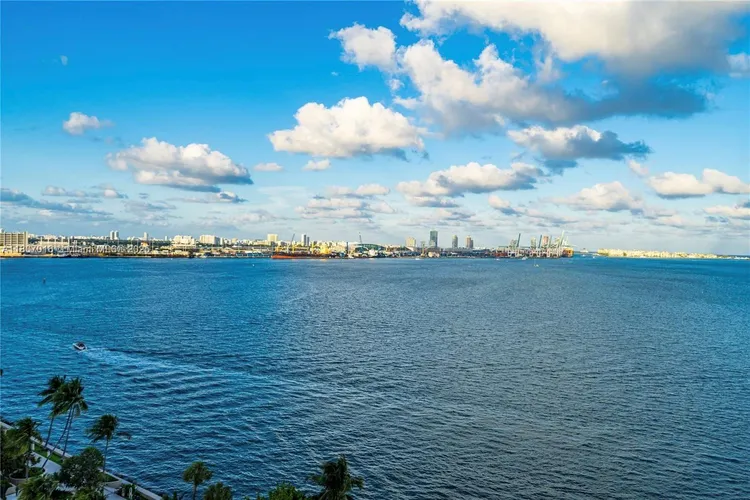 Isola #1409 image #24