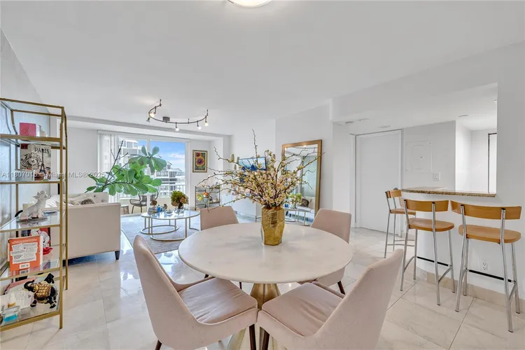 Isola #1409 image #7