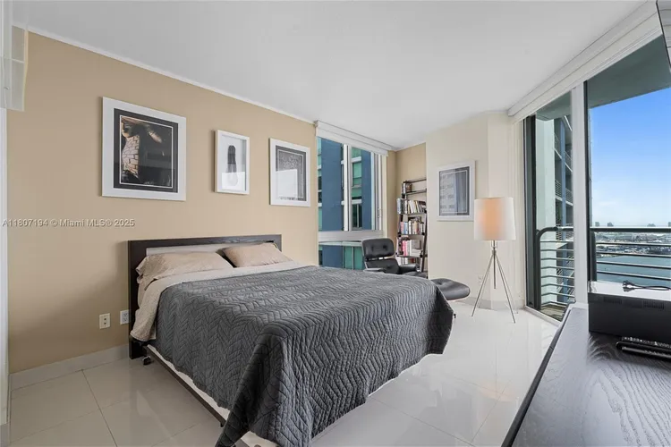 One Miami #3926 image #18