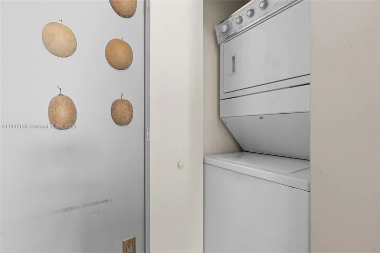 One Miami #3926 image #30