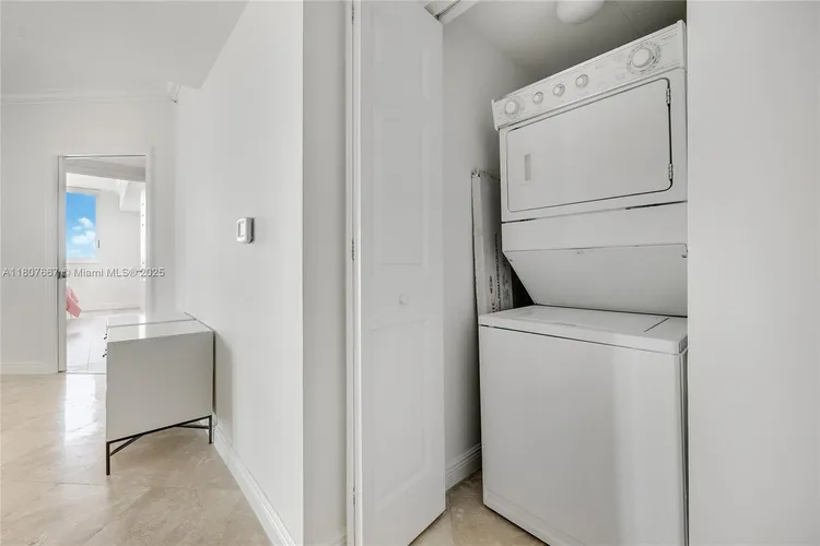 Duo Condo #1607W image #18