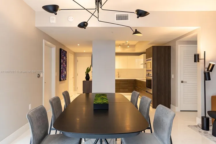 Merrick Manor #810 image #13