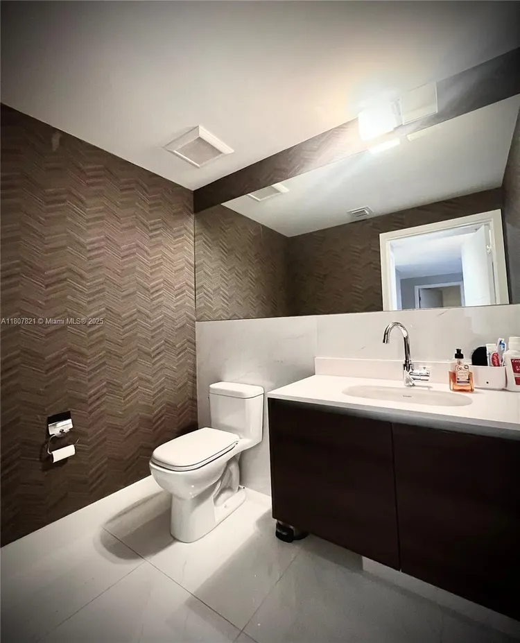 Merrick Manor #810 image #14