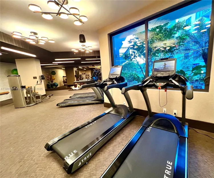 Merrick Manor #810 image #31