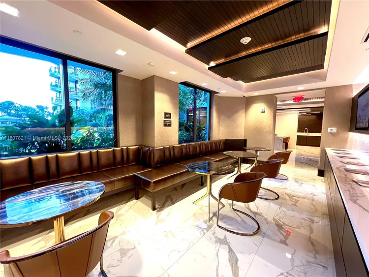 Merrick Manor #810 image #32