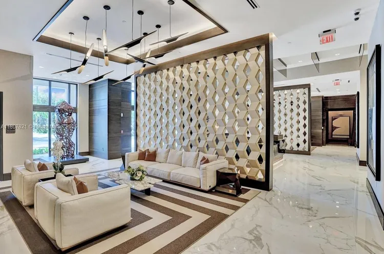 Merrick Manor #810 image #37