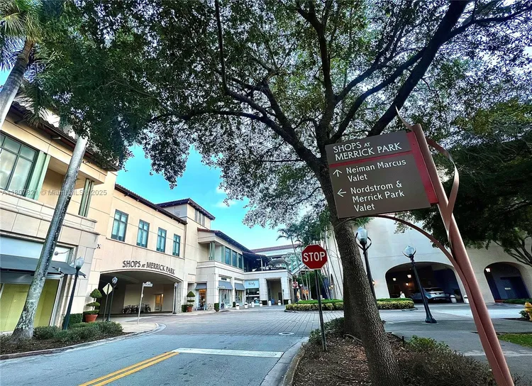 Merrick Manor #810 image #42