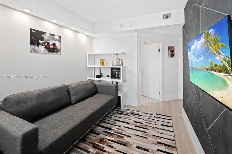 Paraiso Bay #4101 image #14