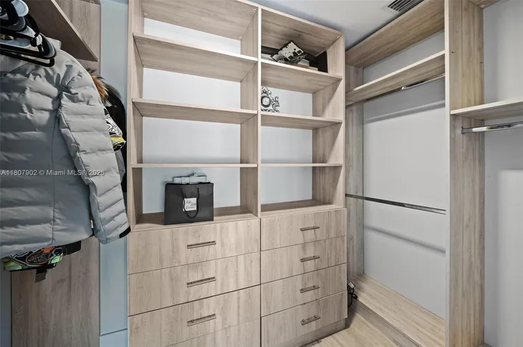 Paraiso Bay #4101 image #19