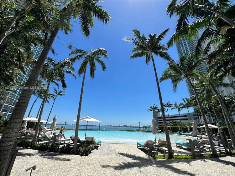 Paraiso Bay #4101 image #21