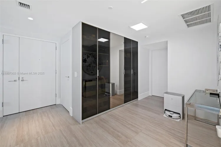 Paraiso Bay #4101 image #7