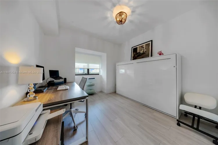 One Paraiso #1405 image #24