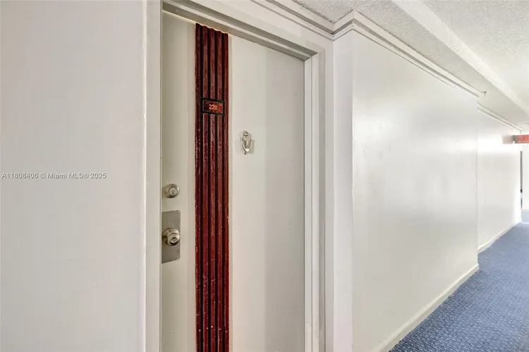 Plaza of the Americas #220 image #32