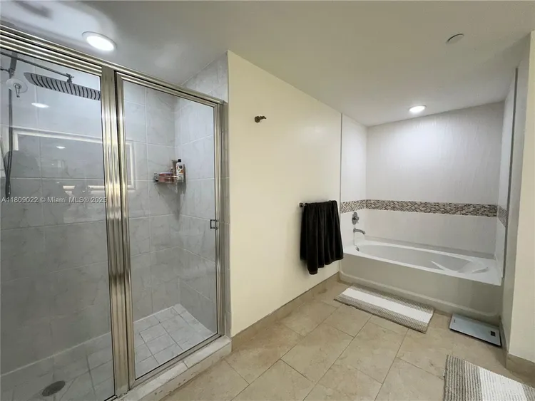 The Plaza on Brickell North #2607 image #33