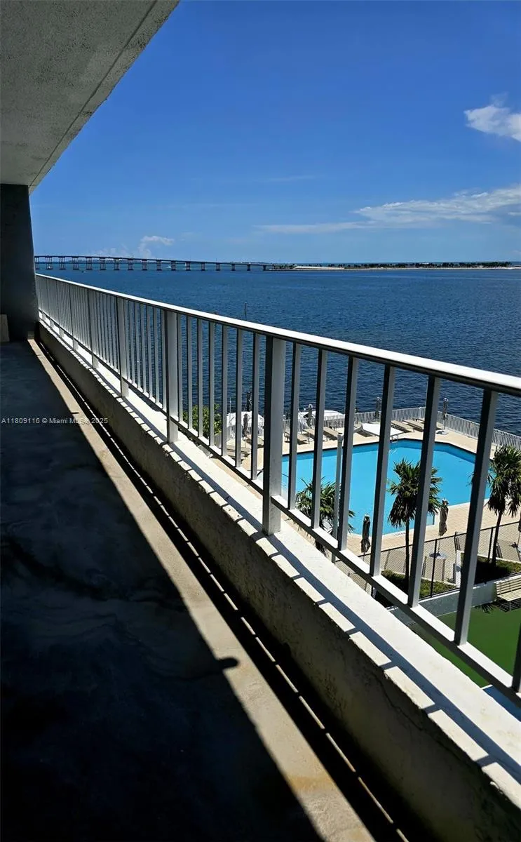 Brickell Harbour #6B image #13