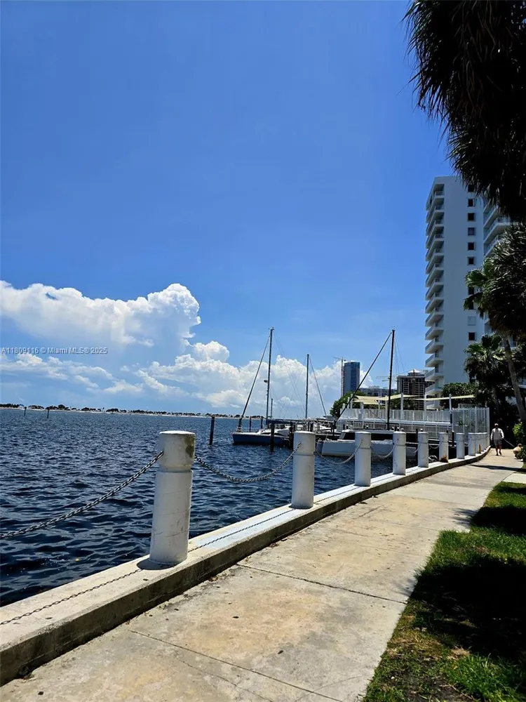 Brickell Harbour #6B image #32