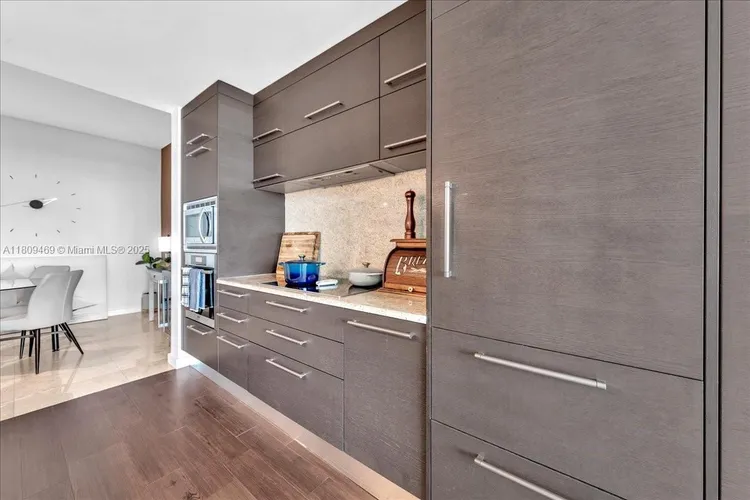 900 Biscayne Bay #2504 image #13