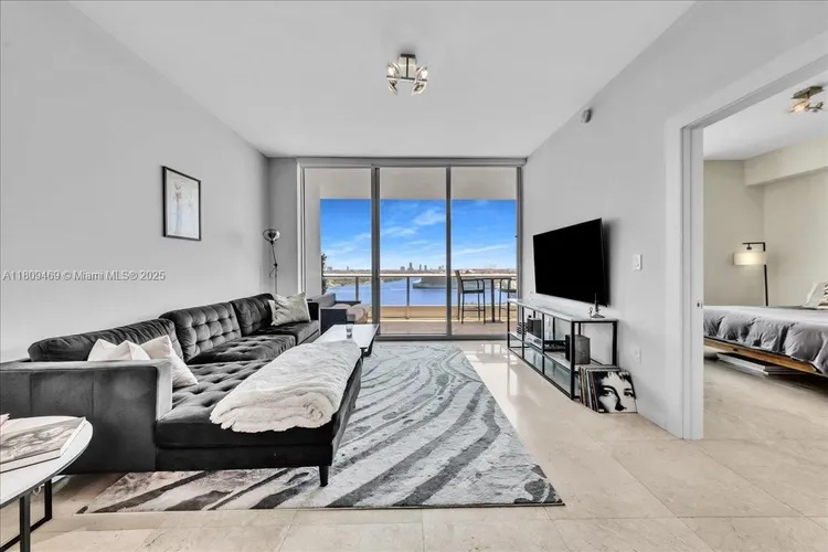900 Biscayne Bay #2504 image #17