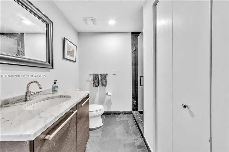 900 Biscayne Bay #2504 image #9