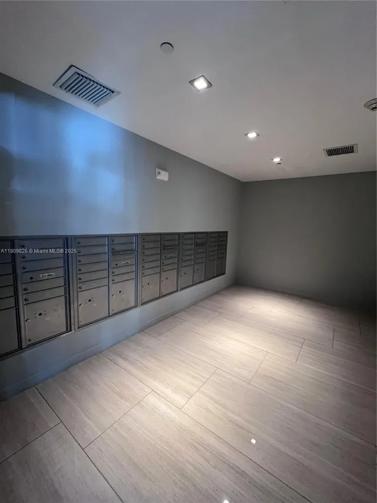 Peloro Miami Beach #512 image #15