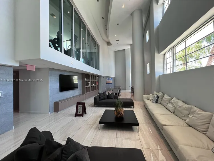 Peloro Miami Beach #512 image #18