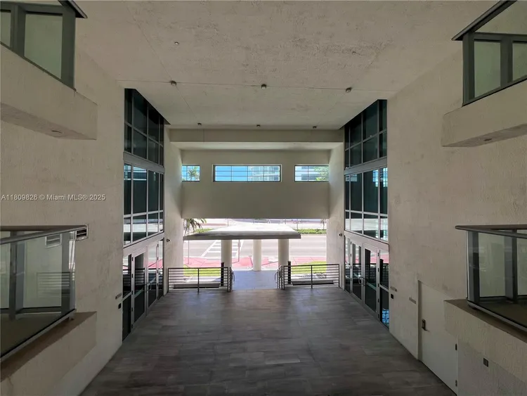 Peloro Miami Beach #512 image #21