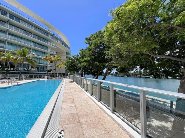 Peloro Miami Beach #512 image #26