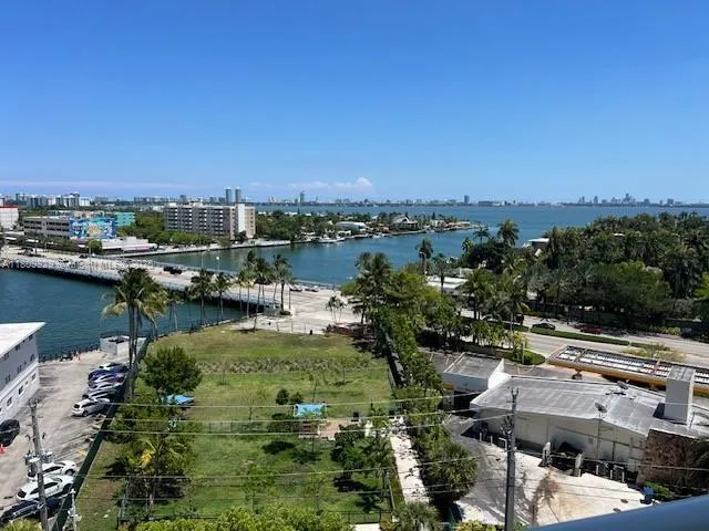 360 Condo #912 image #38