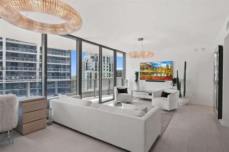 Brickell Flatiron #4209 image #11