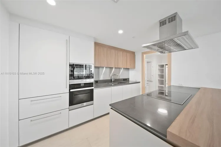 Brickell Flatiron #4209 image #23