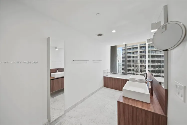 Brickell Flatiron #4209 image #34