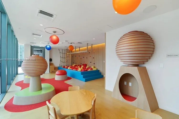 Brickell Flatiron #4209 image #56