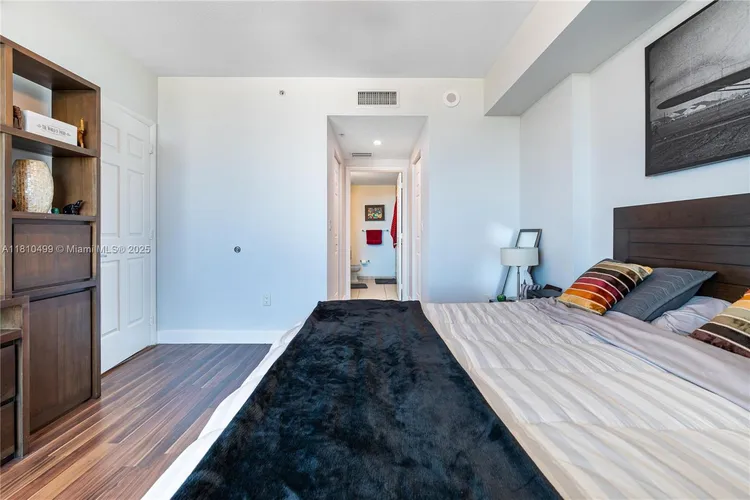 1300 Ponce #705 image #17