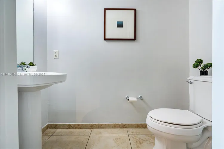 1300 Ponce #705 image #19