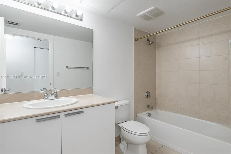 La Perla #3207 image #19