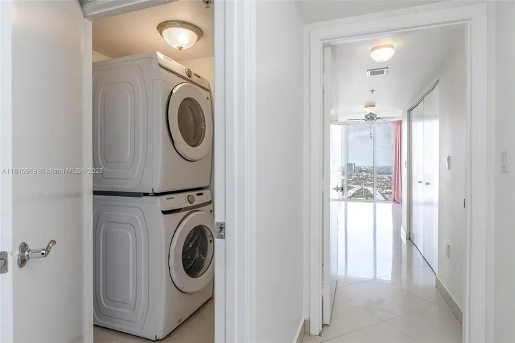 La Perla #3207 image #21